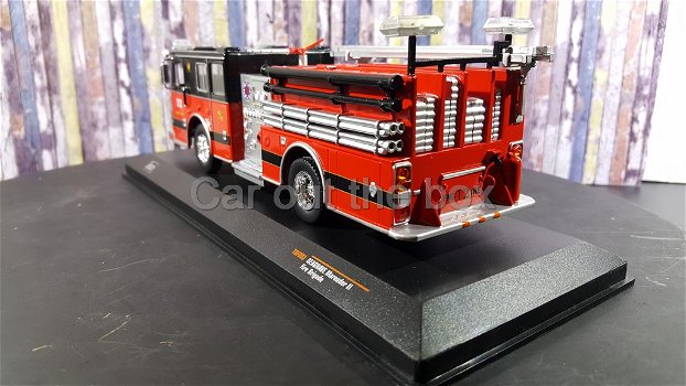 Seagrave Marauder 2 rood 1:43 Ixo - 2