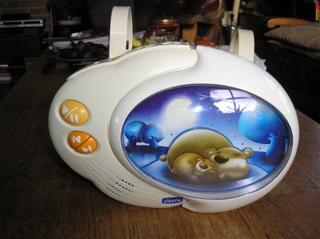 Chicco first dreams projector - de baby valt rustig in slaap, bij de rustgevende muziek - 0