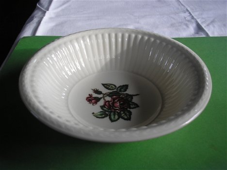 Wedgewood schaaltje moss rose - doorsnede 16 cm - 0