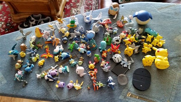 95 POKEMON FIGUURTJES NEARMINT - 0