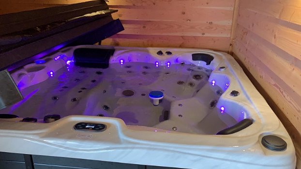 Spa Service Monteur - Jacuzzi - 1