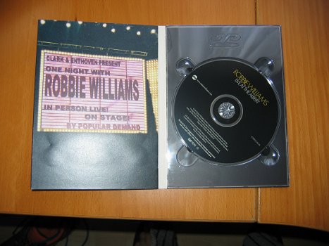Robbie Williams: Live at the Albert Dvd - 1
