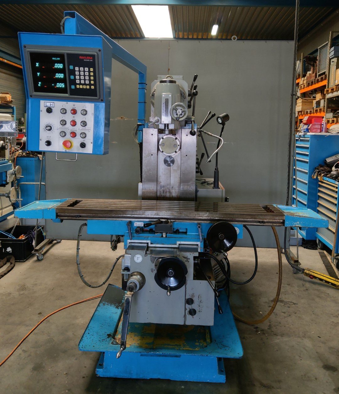 Universal milling machine / Universele freesmachine Accutec , model 2500M - Verkocht - Afbeelding 6