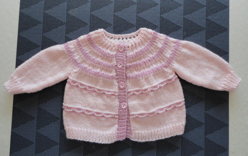 058 rose baby vestje ca. maat 56 - nr. 1