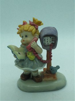 Figuurtje Meisje Aan Telefoonpaal - 5