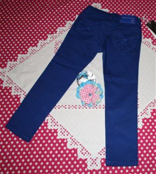 ### Nieuw : Mooie cobalt blauwe stretch spijkerbroek.(98/104) ### - 2