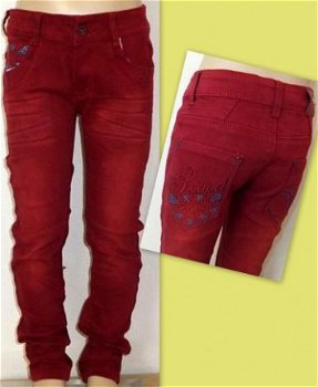 ### Nieuw : Prachtig rood gekleurde stretch spijkerbroek.(86/92) ### - 0