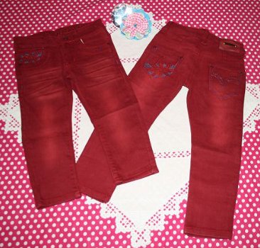 ### Nieuw : Prachtig rood gekleurde stretch spijkerbroek.(86/92) ### - 1