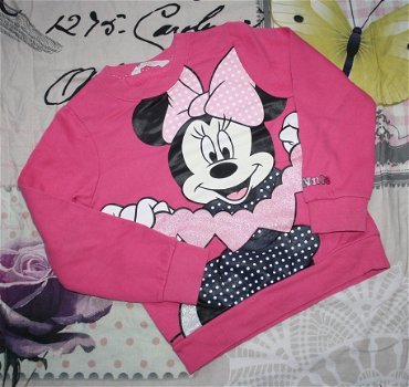 ### Hele mooie sweater met Minnie Mousse.(122/128)### - 0