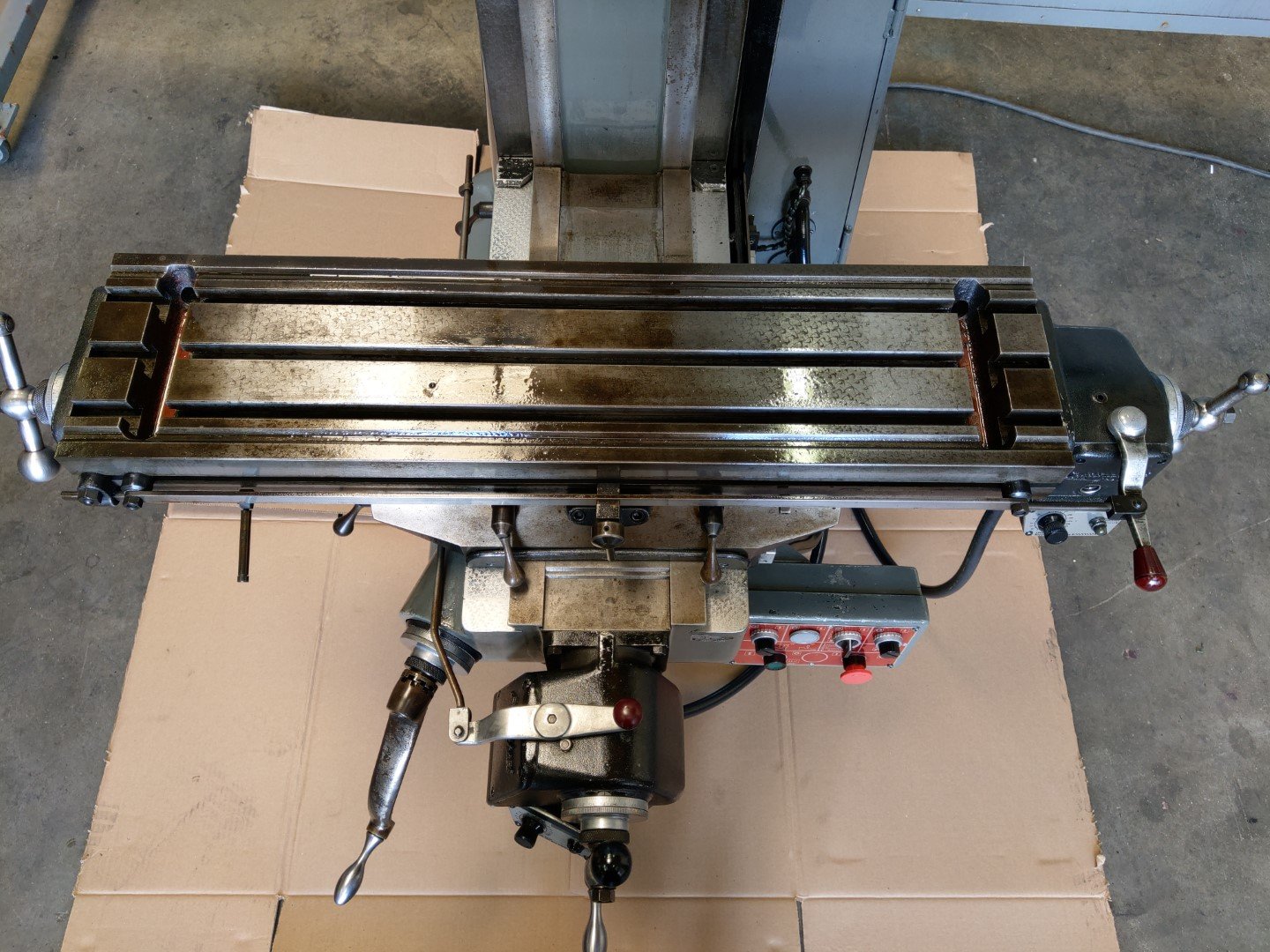 Vertical Milling Machine / Verticale toren freesmachine Bridgeport - Verkocht - Afbeelding 7