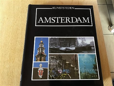 Prachtige boek van Amsterdam een beroemd en ook een historisch land genaamd - 0