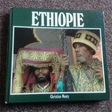 BOEK Iin het Frans geschreven van ETHIOPIE / livre en Français d, Ethiopie