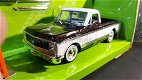 1972 Chevrolet Cheyenne 1:24 Jada - 1 - Thumbnail