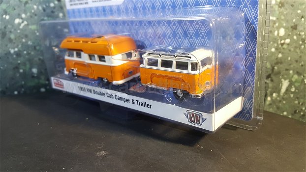 VW volkswagen double cab camper& trailer oranje 1:64 M2 - 2