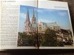Boek van Kathedralen ,prachtige kerken,unieke gebouwen , mooie illustraties,enz... - 1 - Thumbnail