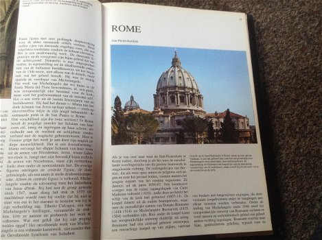 Boek van Kathedralen ,prachtige kerken,unieke gebouwen , mooie illustraties,enz... - 2