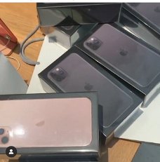 iPhone 11 Pro 64GB 430eur,Samsung S20 5G 128GB 430eur,iPhone 11 64GB 380eur