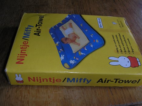 Nijntje air-towel - de rand wordt opgeblazen zodat het kleintje vrij kan spelen - 0