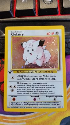 Clefairy  5/102  Holo 1st Edition Base Set 1st Edition  IP GEBRUIKT