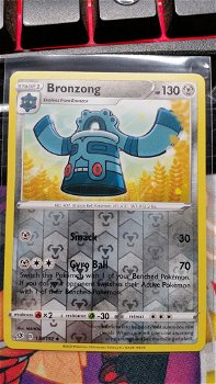 Bronzong 130/192 Uncommon (reverse) Sword & Shield: Rebel Clash - 0