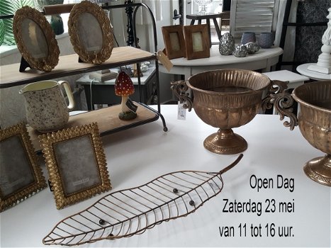 Twee brocante nacht kastjes - 2