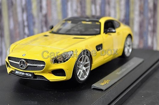 2015 Mercedes AMG Gt geel 1:18 Maisto - 1