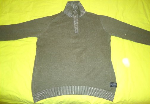 Te koop groene trui met knoopsluiting van Identic (maat: L). - 0