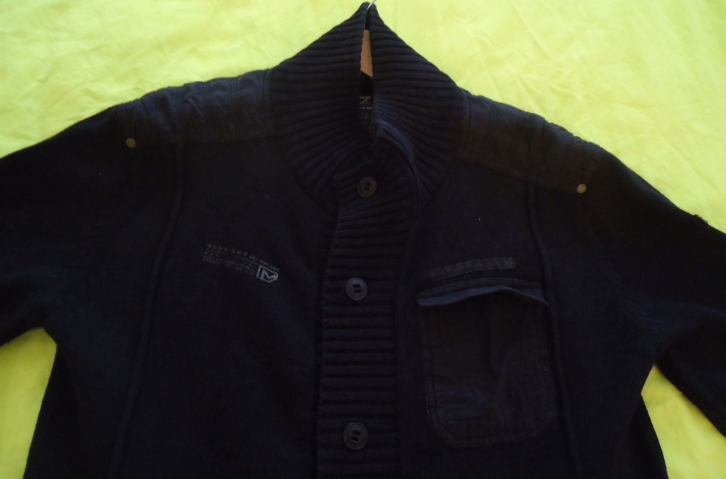 Te koop zwart vest met knoopsluiting van MZGZ (maat: XL). - Afbeelding 2