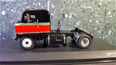 Kenworth Bullnose zwart/rood 1:43 Ixo