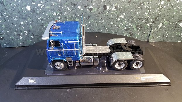 Freightliner FLA 1993 blauw 1:43 Ixo - 3