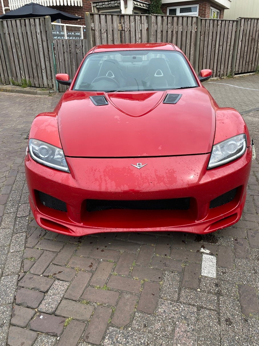 Unieke RX-8 met V-8 motor, ideale driftauto - Afbeelding 2