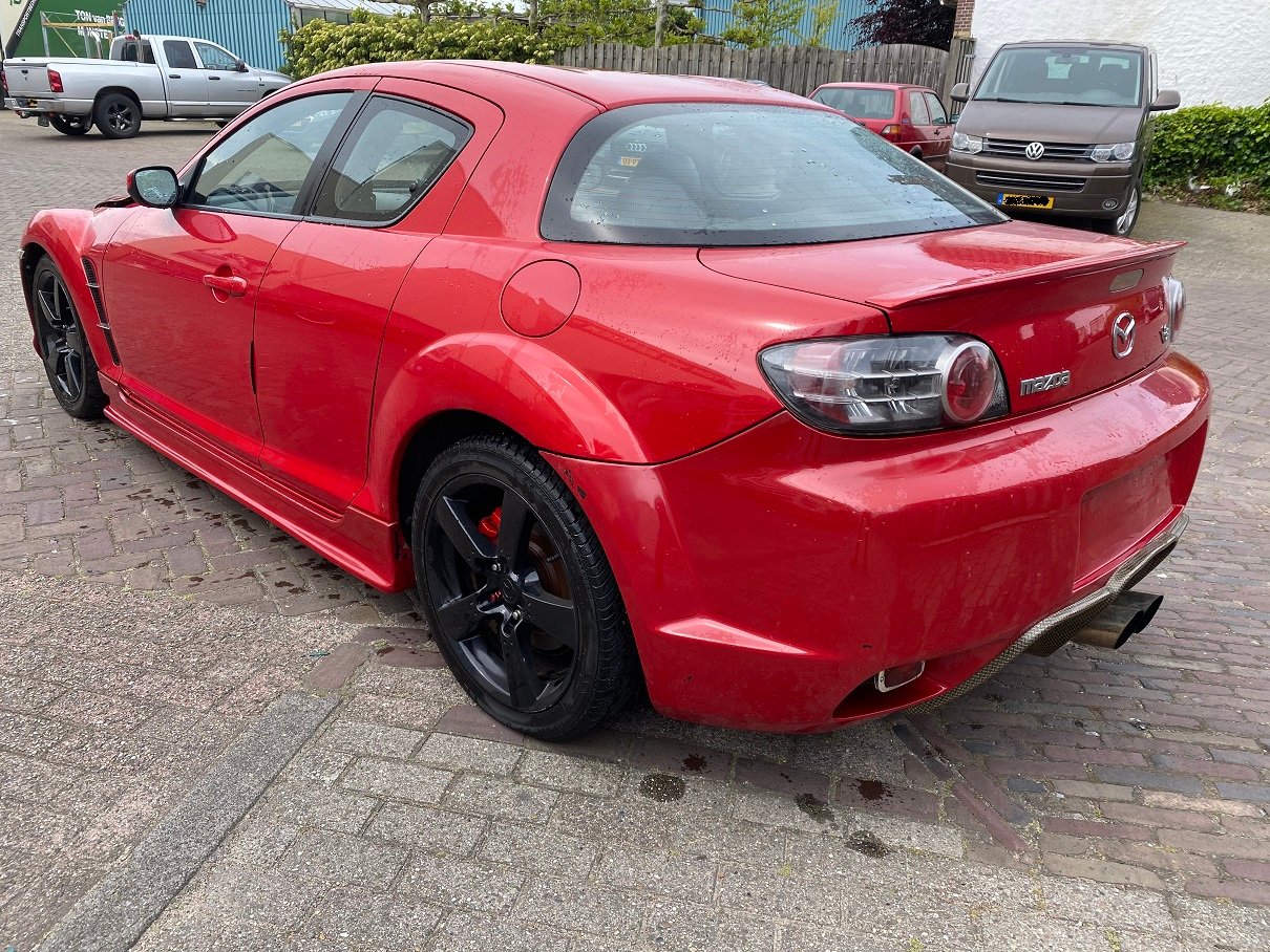 Unieke RX-8 met V-8 motor, ideale driftauto - Afbeelding 3