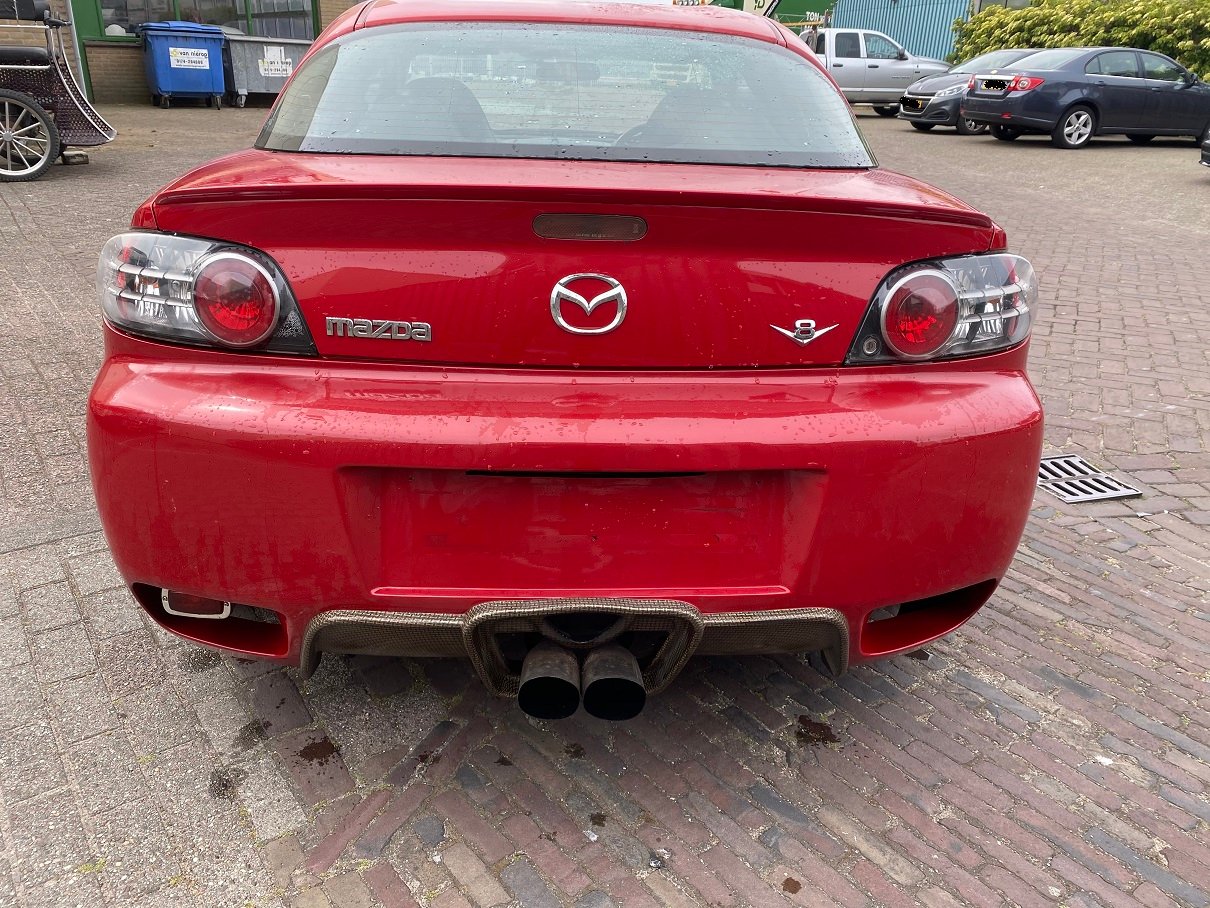 Unieke RX-8 met V-8 motor, ideale driftauto - Afbeelding 4