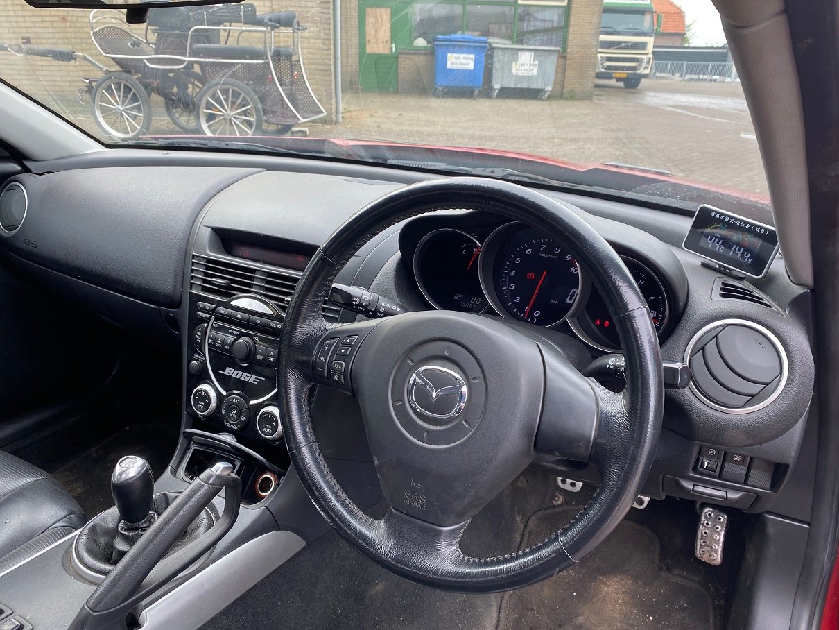 Unieke RX-8 met V-8 motor, ideale driftauto - Afbeelding 7