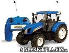 New Holland T6070 RC tractor Britains Big Farm