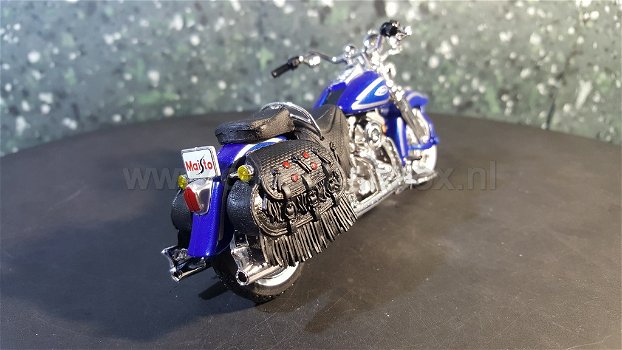 Harley Davidson 1999 Heritage Softail Springer blauw 1:18 Maisto - 2