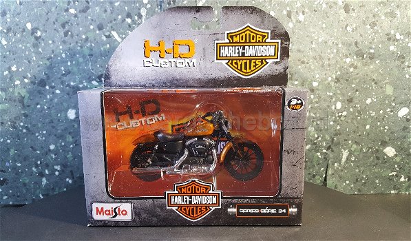 Harley Davidson 2014 Sportster Iron 883 oranje 1:18 Maisto - 5