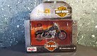 Harley Davidson Dyna Street Bob 2006 zwart 1:18 Maisto - 4 - Thumbnail