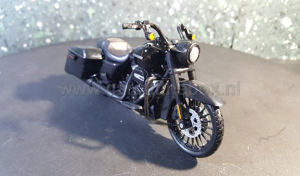 Harley Davidson 2017 Road King Special 1:18 Maisto - 1