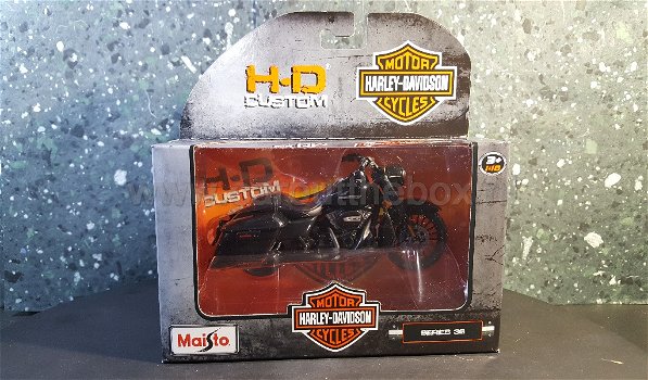 Harley Davidson 2017 Road King Special 1:18 Maisto - 3