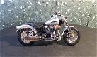 Harley Davidson 2009 CVO Fat Boy zilver grijs 1:18 Maisto - 0 - Thumbnail