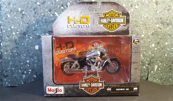 Harley Davidson 2009 CVO Fat Boy zilver grijs 1:18 Maisto - 3