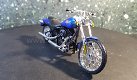 Harley Davidson 2002 Night Train blauw 1:18 Maisto - 1 - Thumbnail