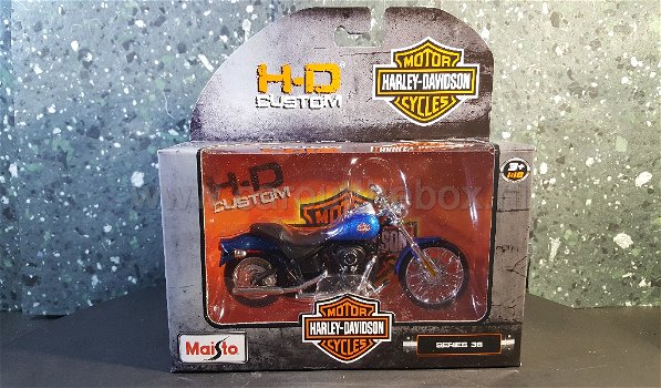 Harley Davidson 2002 Night Train blauw 1:18 Maisto - 3