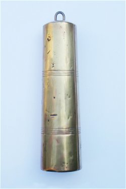 Messing gewicht voor Friese klok. 3631 gr.