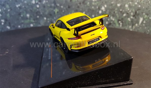 Porsche 911 GT3 RS 2017 geel 1:43 Ixo - 2