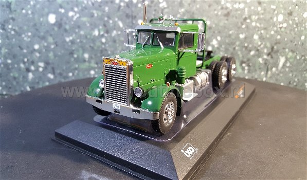 Peterbilt 281 groen 1:43 Ixo - 1