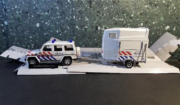 Mercedes G-Class POLITIE 1:43 Cararama - 3