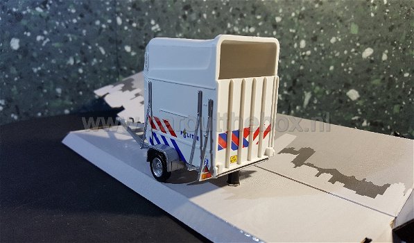 Paarden trailer POLITIE 1:43 Cararama - 2