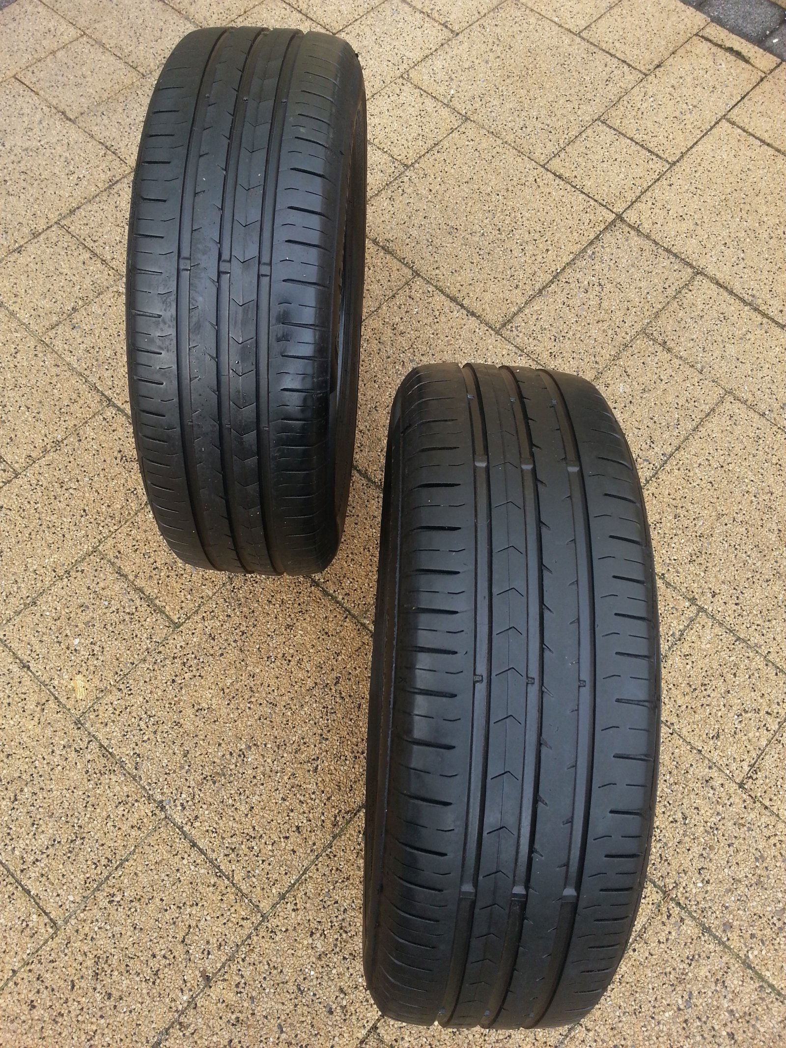 2 stuks Continental Premium Contact 185/60 R15 zomerbanden. - Afbeelding 3